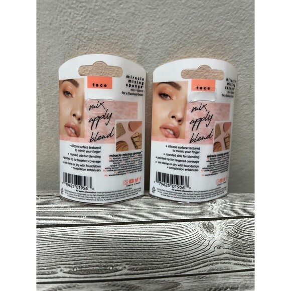 Real Techniques By Sam & Nic Miracle Mixing Sponge - Pack of 2 (NEW) - Picture 2 of 2